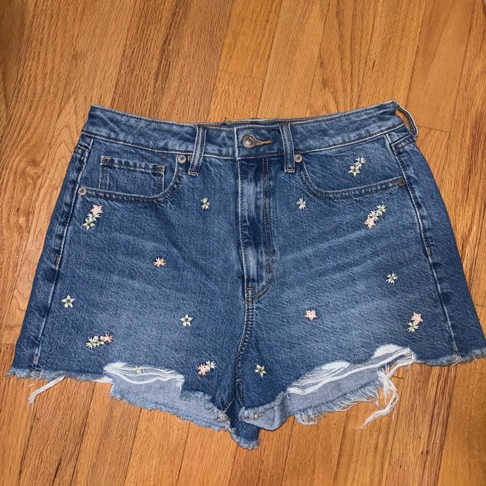American Eagle Blue Jean Shorts flower embroidery